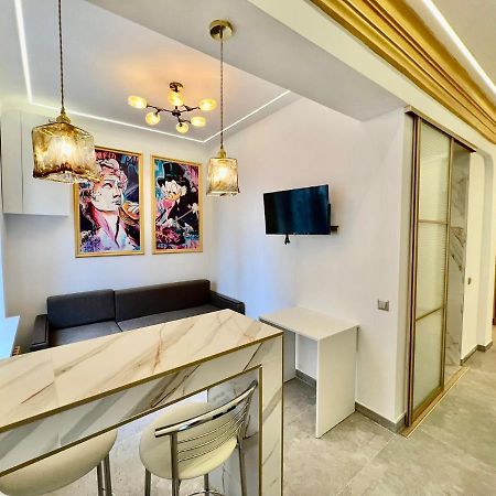 キシナウCity Central Apartアパートメント エクステリア 写真